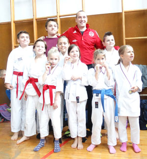 ZAČELA SE JE TUDI ŠOLSKA KARATE LIGA 2015/16- ZA ZAČETEK KAR 8.MEDALJ