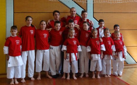 BLESTELI NA ZADNJEM KOLU ŠOLSKE KARATE LIGE V ROGAŠKI SLATINI