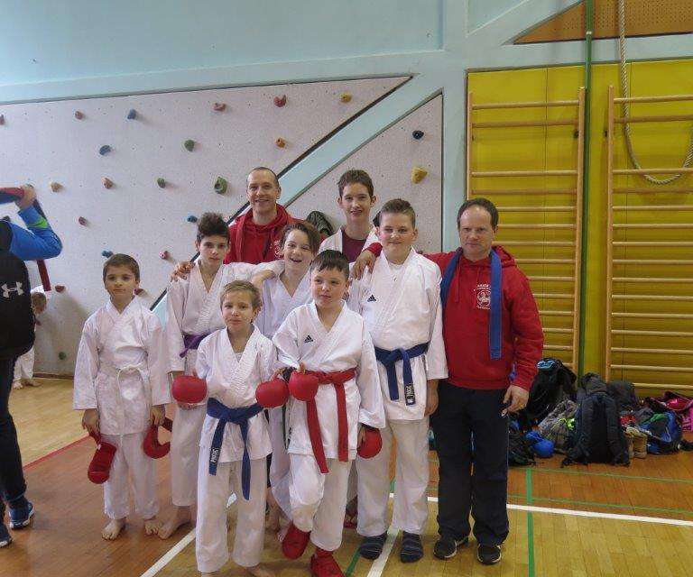 Mlajši tekmovalci karate kluba Kozjansko in Obsotelja opravili nastop na tekmovanju z odliko.