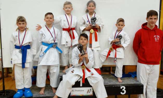 KARATEISTI KOZJANSKEGA IN OBSOTELJA SO SE VSI VRNILI Z MEDALJO IZ POSTOJNE OPEN 2018.
