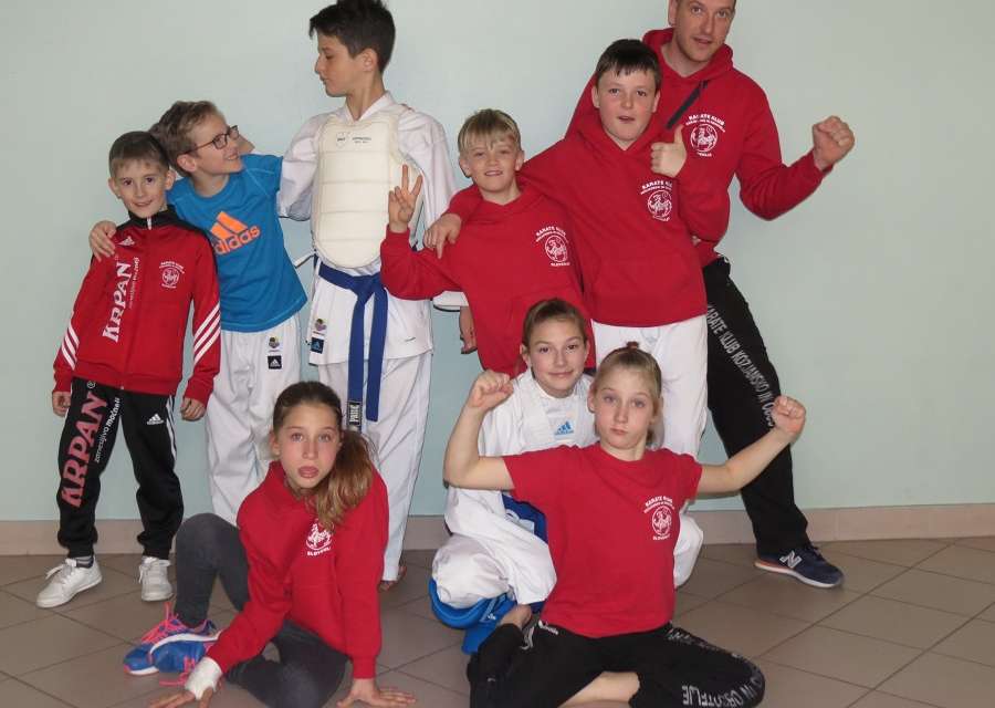 Karateisti Kozjanskega in Obsotelja so se iz Laškega vrnili vsi z medaljo