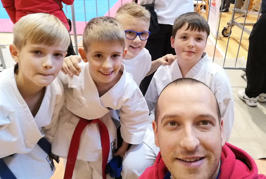ZLATA IN SREBRNA MEDALJA NA TRBOVLJE OPEN 2019  ZA KARATEISTE KOZJANSKEGA IN OBSOTELJA