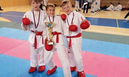 FILIP LOTRIČ, TILEN PRAH, LEON SODIN IN ŽAN LUKA LESNIKA EKIPNI DRŽAVNI PRVAKI V KARATEJU.