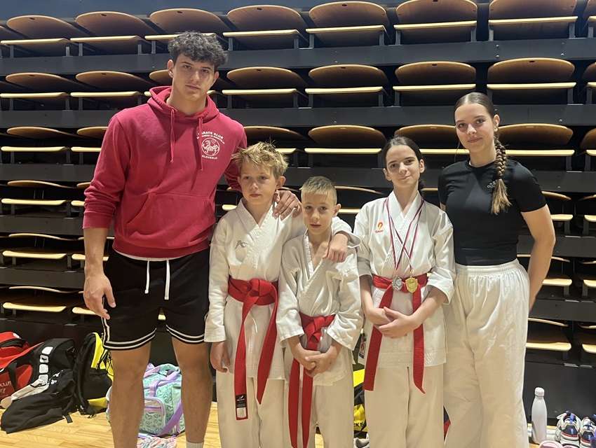 Karateisti Kozjanskega in Obsotelja osvojili 11 medalj na Polzeli.