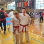 Karateisti Kozjanskega in Obsotelja iz mednarodnega karate turnirja Trbovlje Open 2025 s tremi medaljami
